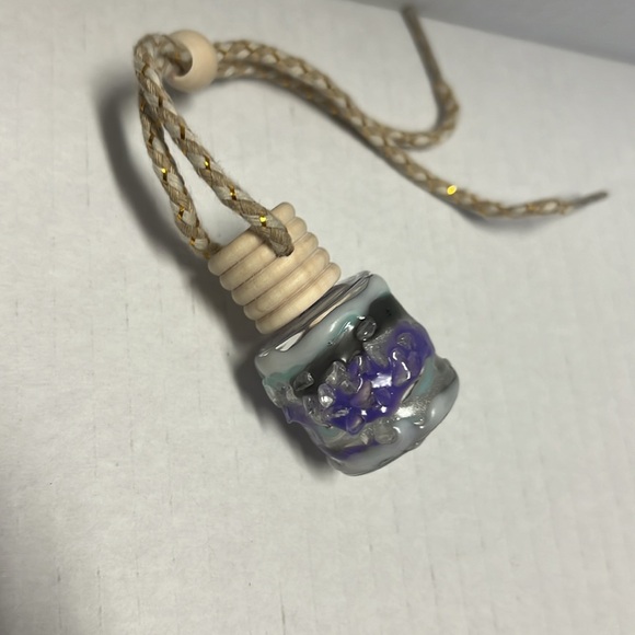 Essential oil car diffuser each one different one of a kind - Picture 4 of 4